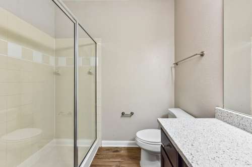 texas-state-Apartment-Building-18725747